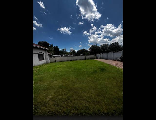 5 BEDROOM FREEHOLD FOR SALE IN MORNINGSIDE
